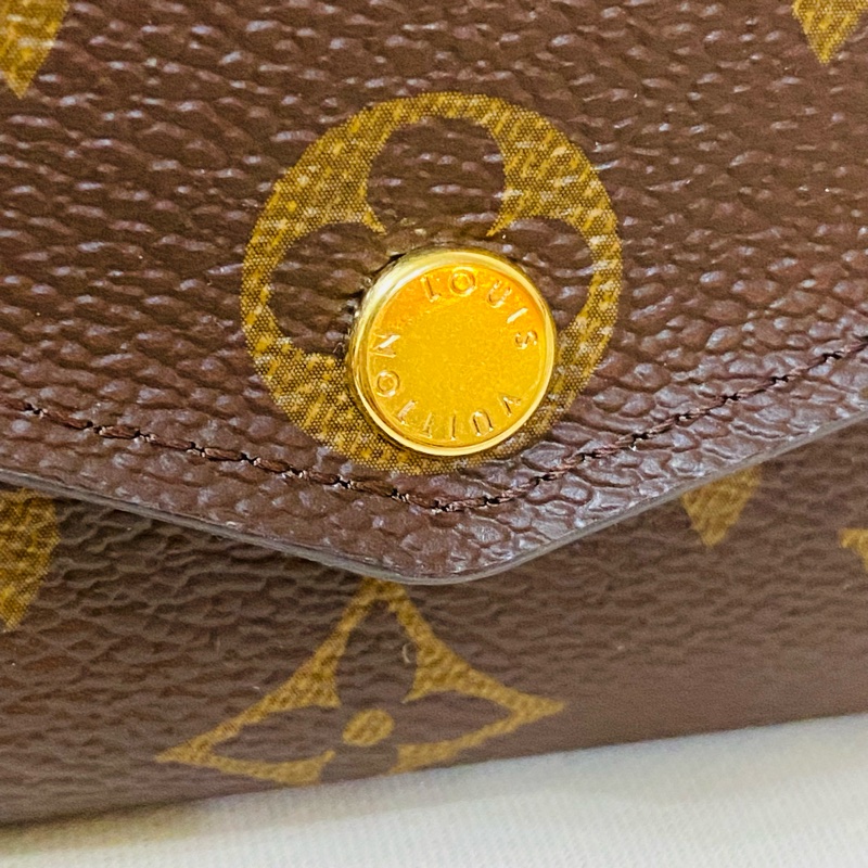 LV 老花金釘信封式16卡長夾-21