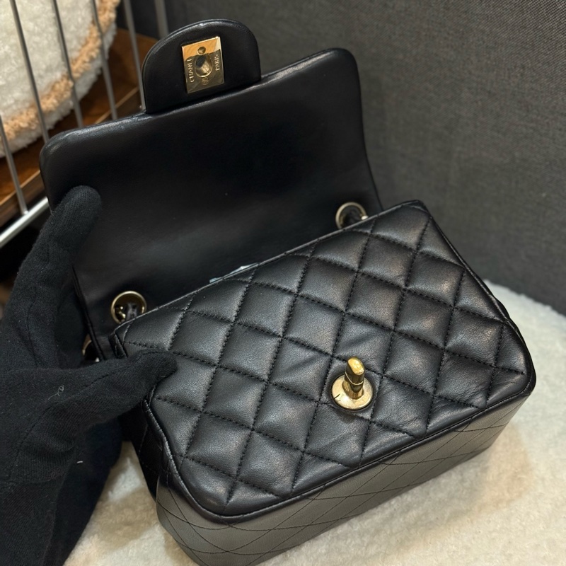 Chanel 黑金方胖子-12