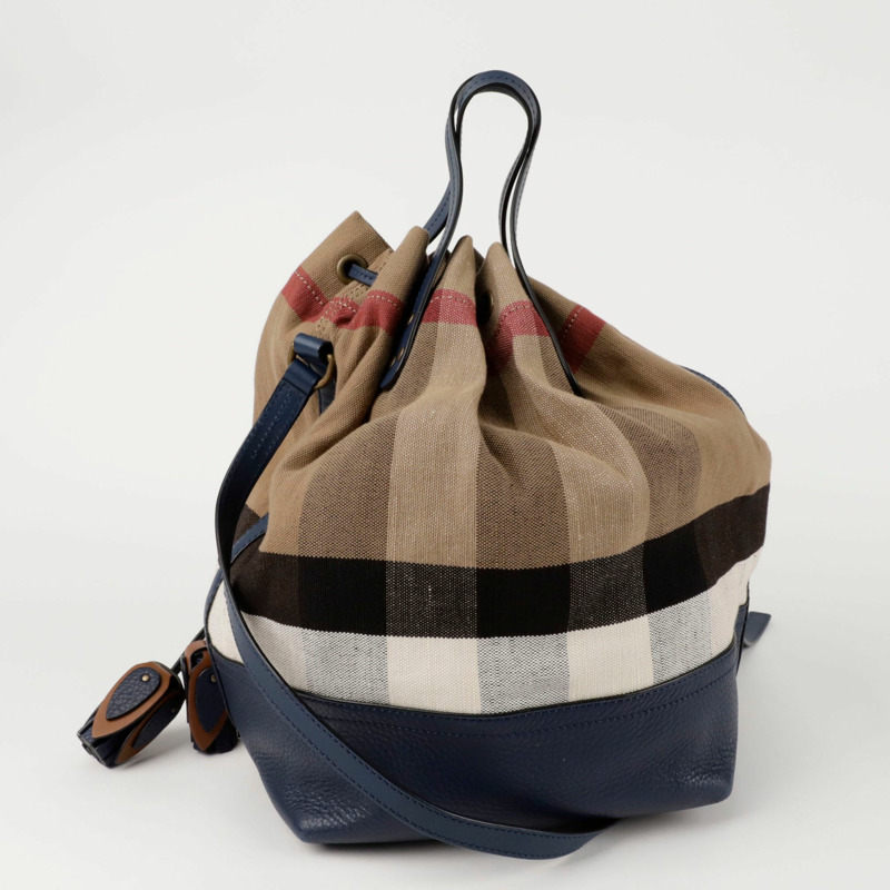 BURBERRY 格紋 Heston 水桶單肩包 4053324-3