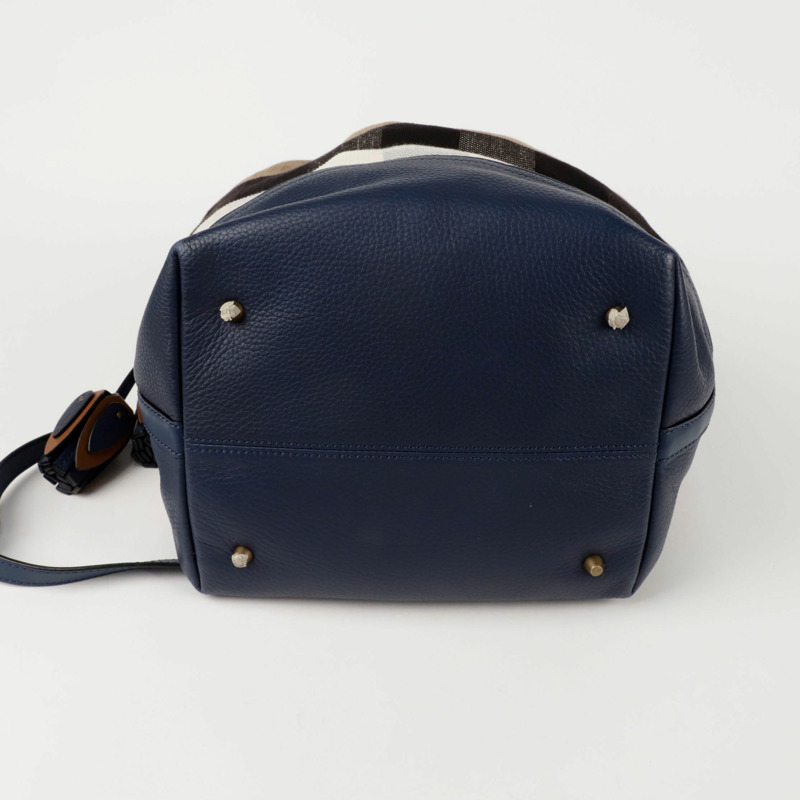 BURBERRY 格紋 Heston 水桶單肩包 4053324-5