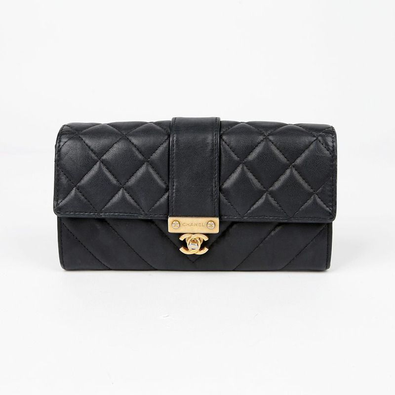 CHANEL CC Logo 旋鎖長版皮夾-1