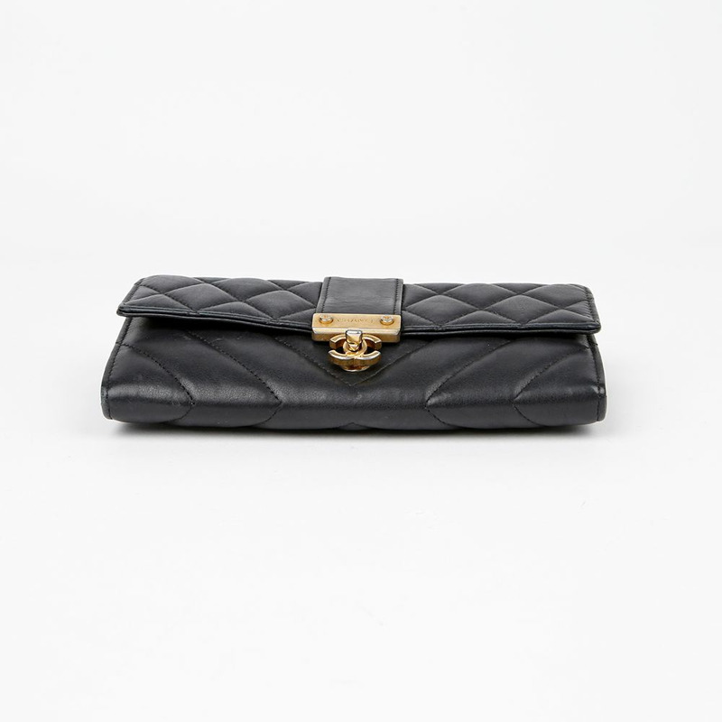 CHANEL CC Logo 旋鎖長版皮夾-5