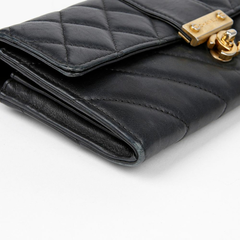 CHANEL CC Logo 旋鎖長版皮夾-6