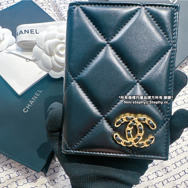 甜售!全新全配_ Chanel香奈兒_ 皮穿鏈logo菱格護照夾-14