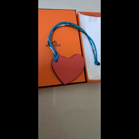 Hermes  Petit H愛心雙面吊飾