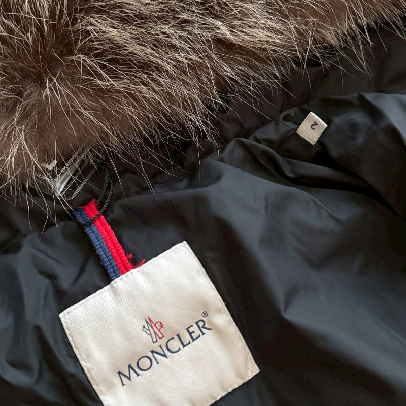 moncler 浣熊毛 羽絨外套 2碼 95新配件塵袋-1