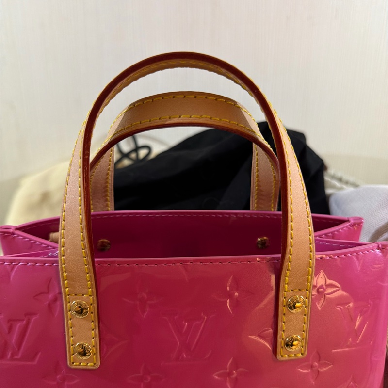 LV 粉紅漆皮斜背手拿兩用-1