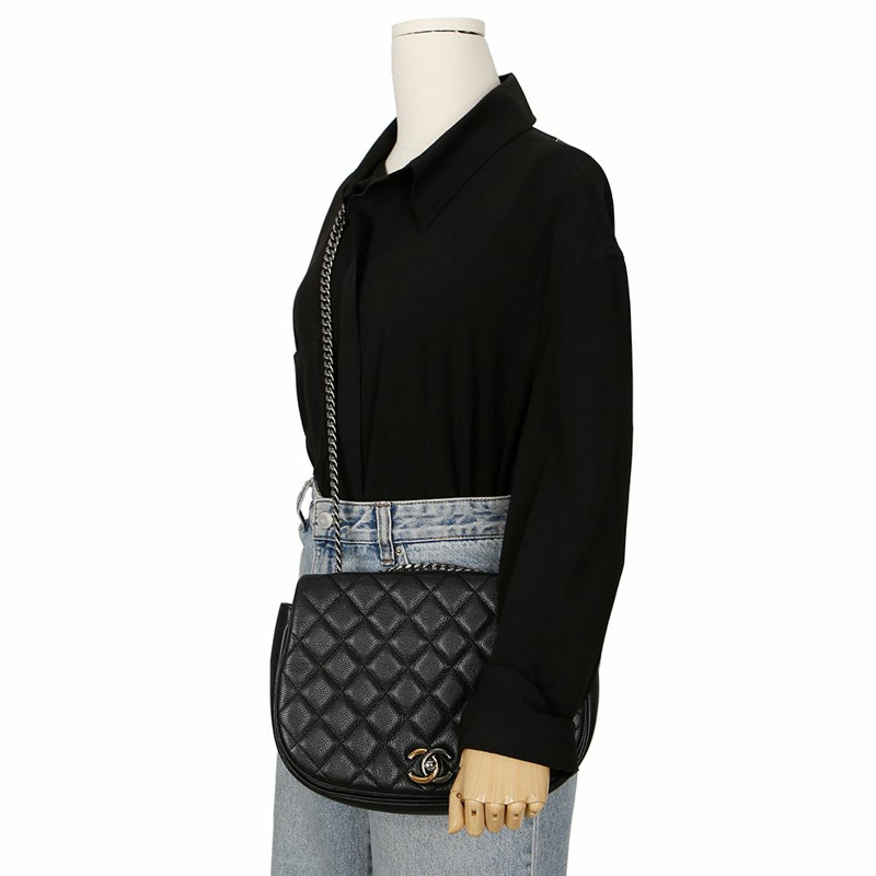 CHANEL 魚子醬紋理 CC Logo 圓形單肩斜背包 A98552-9