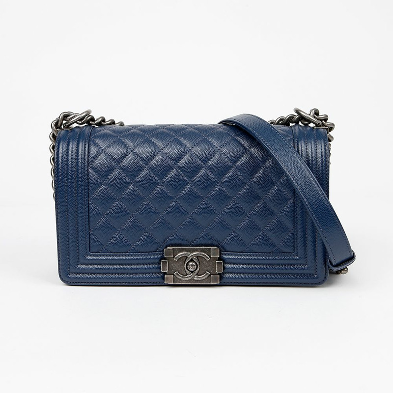 CHANEL 魚子醬紋小牛皮中型單肩包 A67086-0