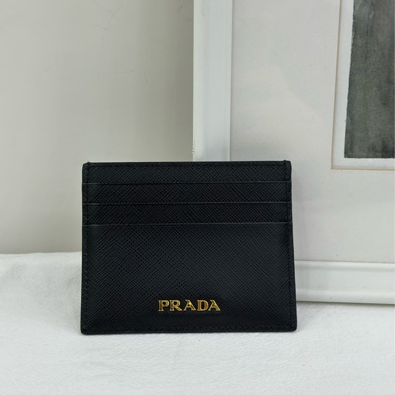 Prada普拉達黑色徽章卡包 尺寸10*8-2