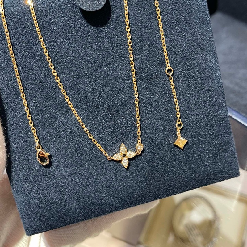 路易威登Lv 四叶草满钻小花项链-3