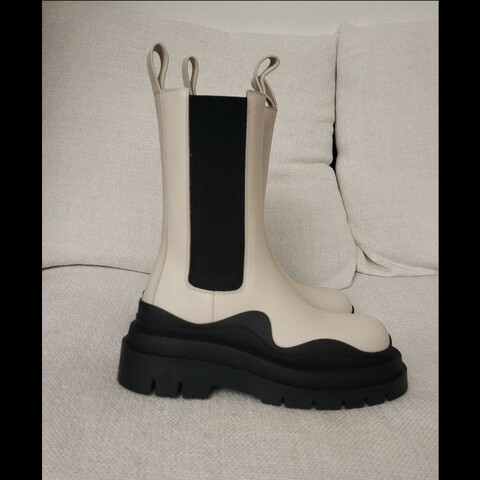 Bottega Veneta BV 白色女款皮革靴子 36碼