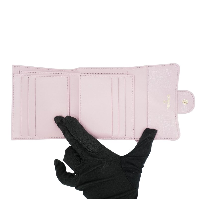 Chanel 粒紋牛皮淡金雙C釦式三折短夾(AP0231-粉)-4