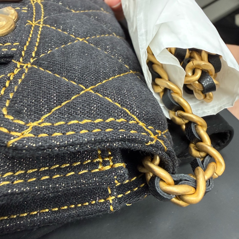 Chanel 深色牛仔鏈條短夾-3