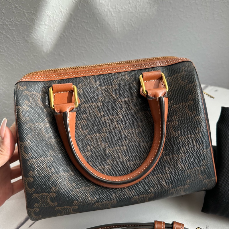 Celine 波士頓老花斜背包 很好看-1