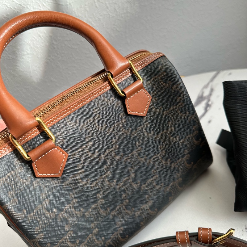 Celine 波士頓老花斜背包 很好看-6