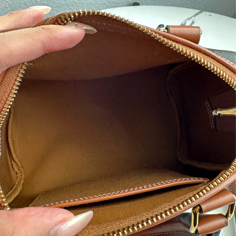 Celine 波士頓老花斜背包 很好看-15