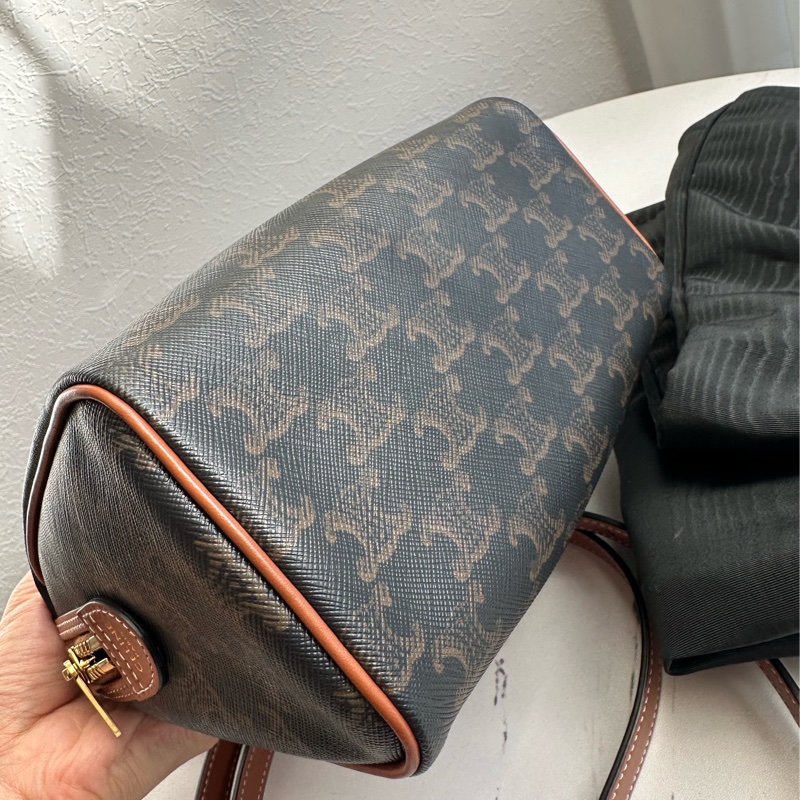 Celine 波士頓老花斜背包 很好看-17