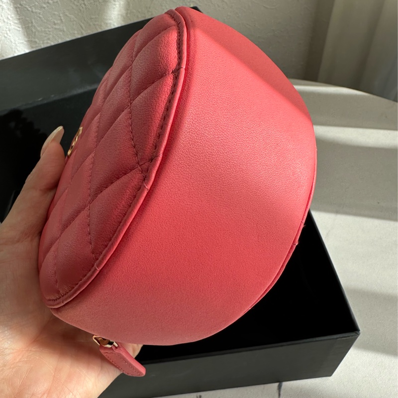 Chanel超甜超美的粉色圓餅包 還有金球的🥰🥰🥰-4