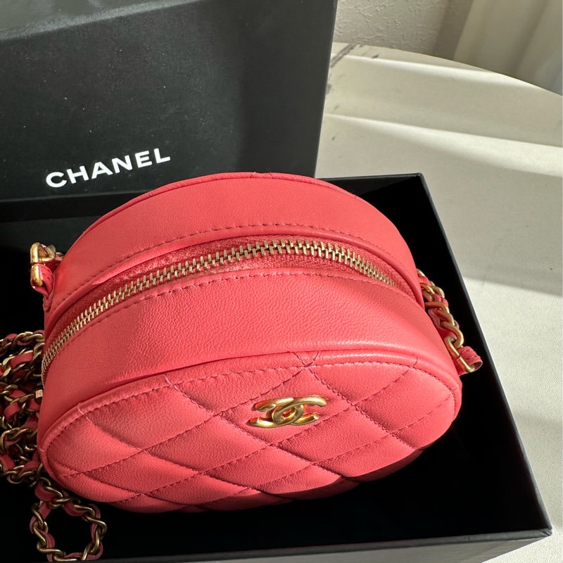 Chanel超甜超美的粉色圓餅包 還有金球的🥰🥰🥰-5