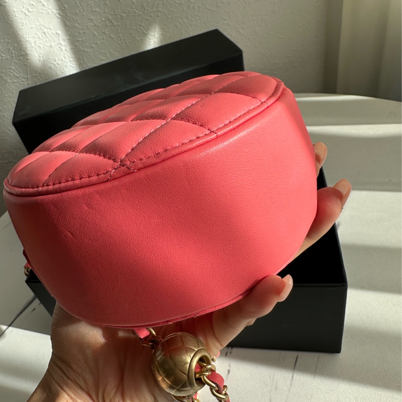Chanel超甜超美的粉色圓餅包 還有金球的🥰🥰🥰-10