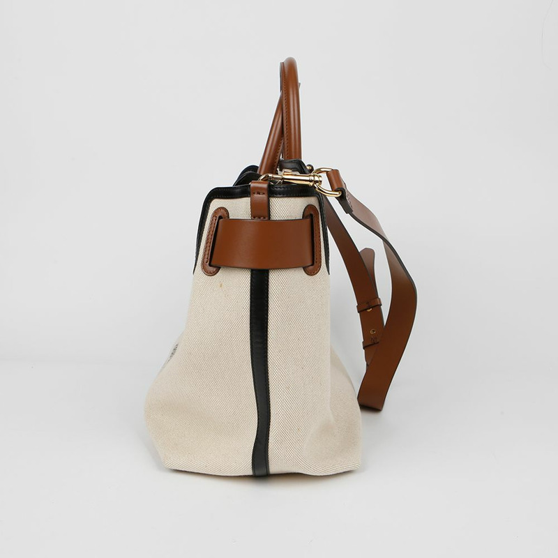 BURBERRY 中型托特單肩包 8014808-6