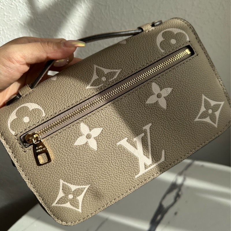 Lv斑鳩灰法棍包🌟🌟🌟雙背帶-17