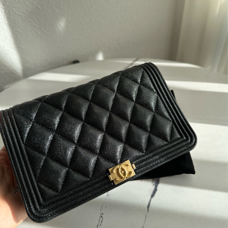 Chanel boy woc 荔枝皮革-1