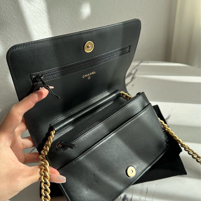 Chanel boy woc 荔枝皮革-10