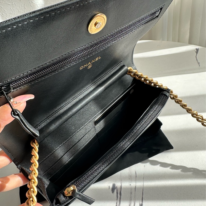 Chanel boy woc 荔枝皮革-12