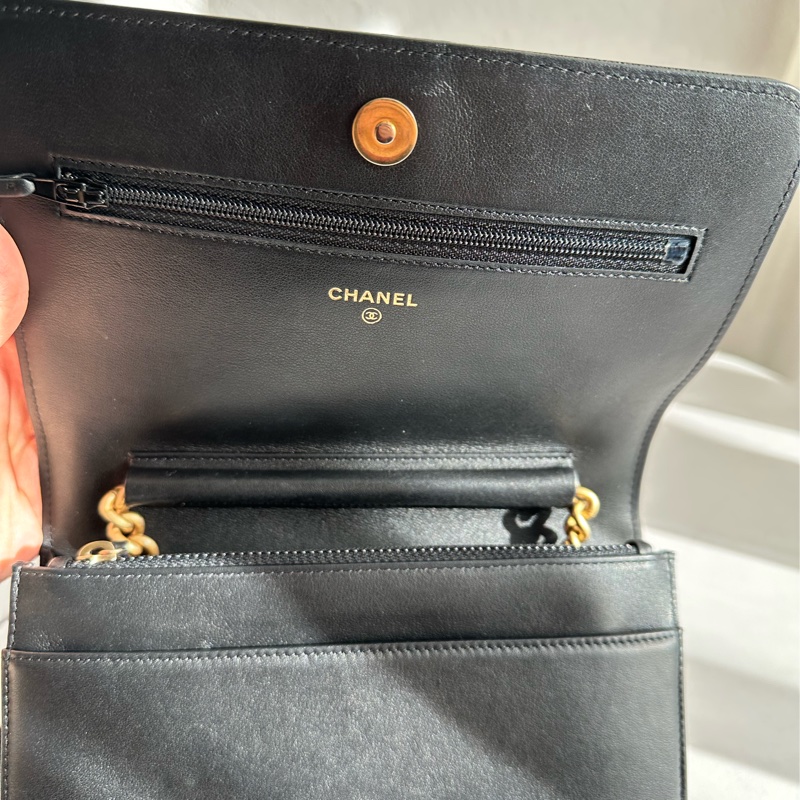 Chanel boy woc 荔枝皮革-14