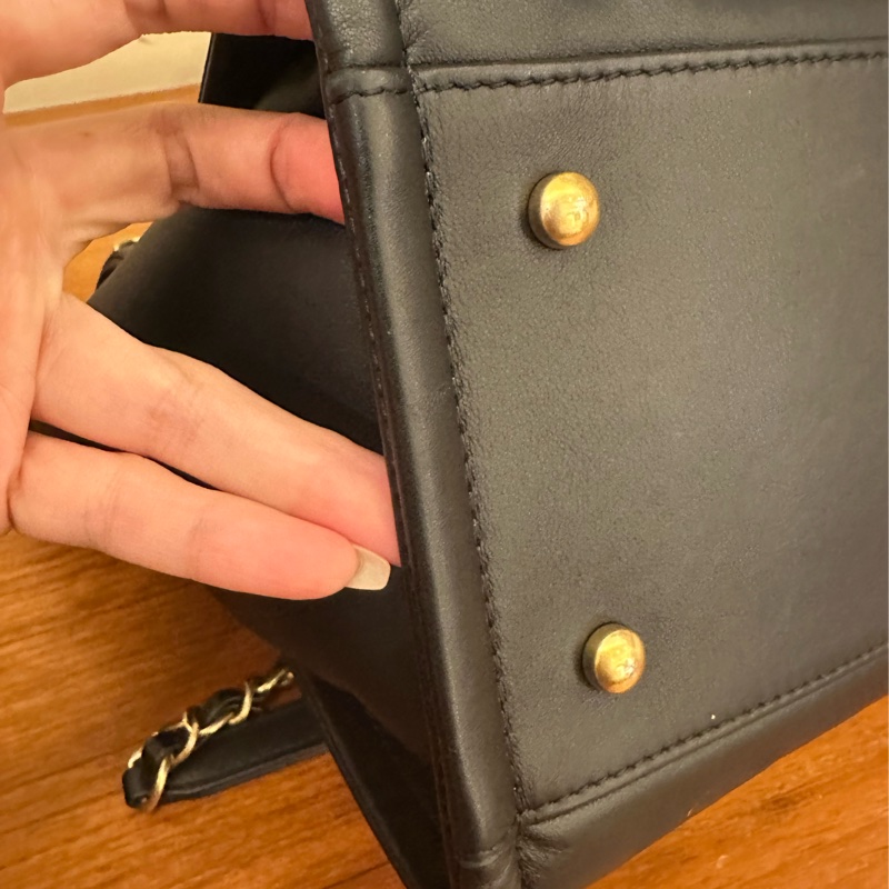 Chanel 全皮革沙灘包-16