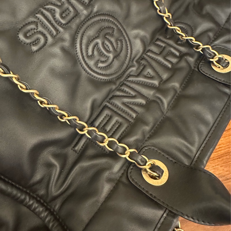 Chanel 全皮革沙灘包-17