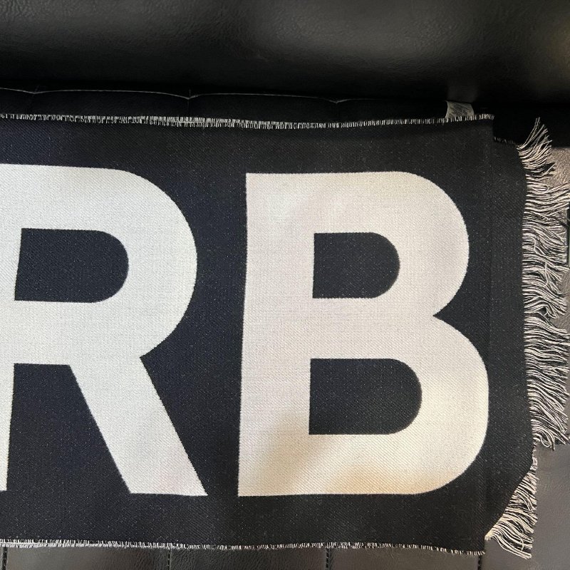 💎Han's house精品服飾💎Burberry 圍巾 格紋 羊毛 中性 188X33  原價13500-6