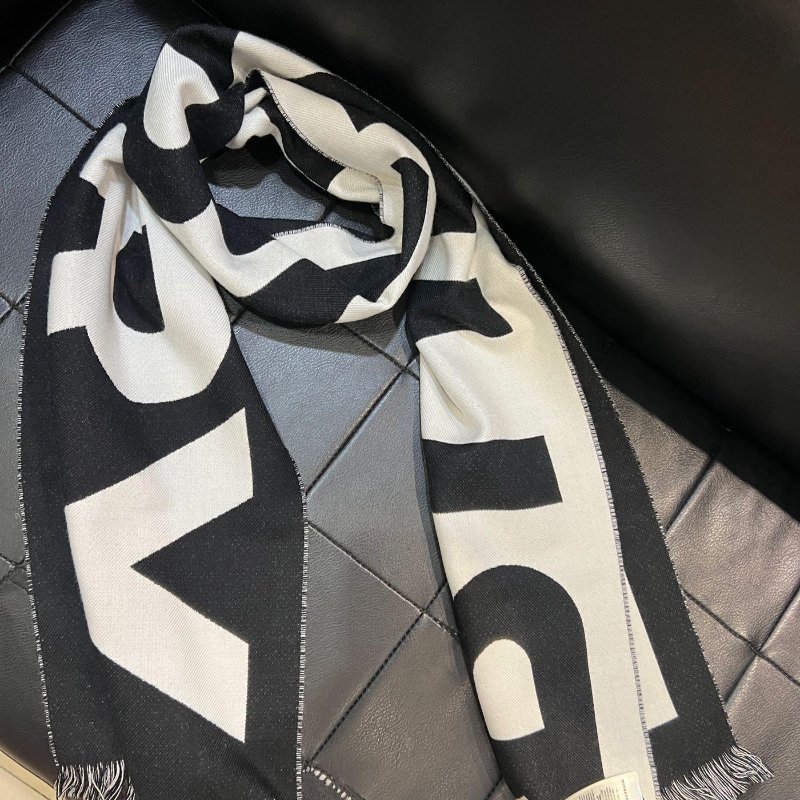 💎Han's house精品服飾💎Burberry 圍巾 格紋 羊毛 中性 188X33  原價13500-7