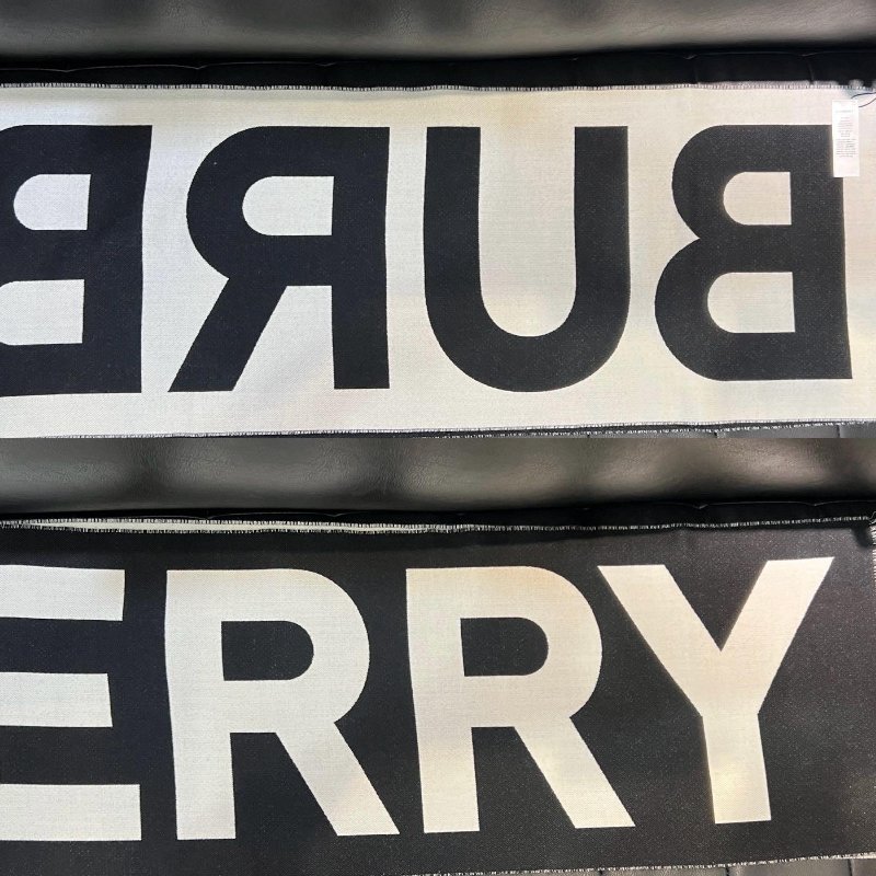 💎Han's house精品服飾💎Burberry 圍巾 格紋 羊毛 中性 188X33  原價13500-8