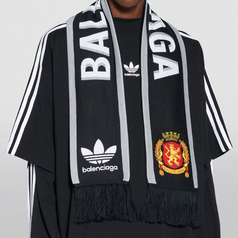 💎Han's house精品服飾💎Balenciaga 聯名 adidas 巴黎世家 圍巾 現貨 原價18000-1