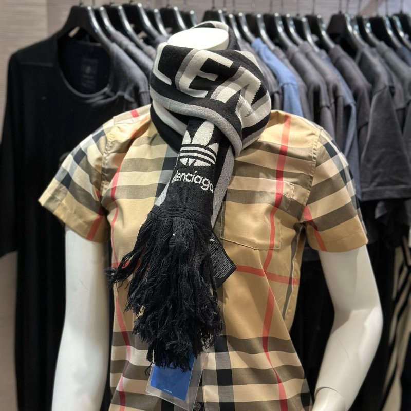 💎Han's house精品服飾💎Balenciaga 聯名 adidas 巴黎世家 圍巾 現貨 原價18000-6
