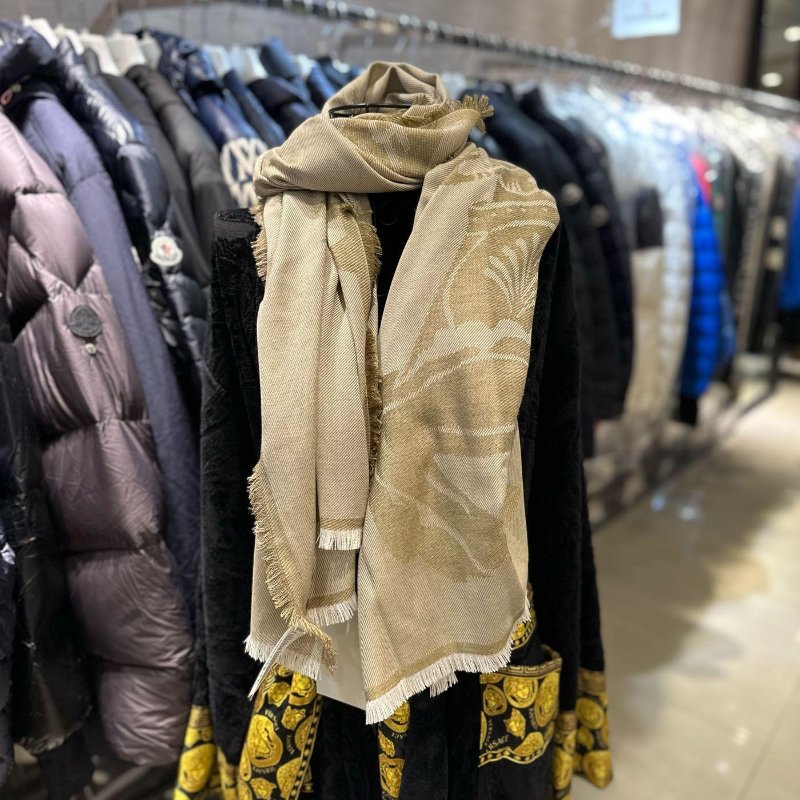 💎Han's house精品服飾💎 Burberry 戰馬 絲巾 圍巾 領巾 義大利製 中性 180x66CM 原價18200-0