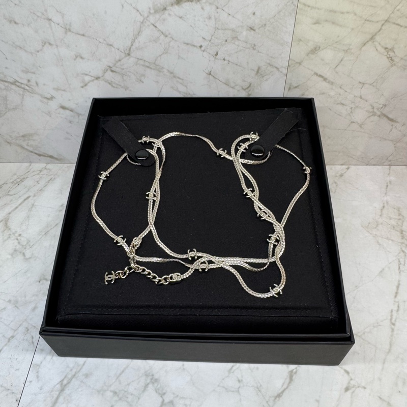 CHANEL銀色17花蛇骨鍊-4