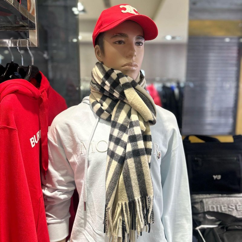 💎Han's house精品服飾💎Burberry 圍巾 格紋 羊毛 雙面 羊絨 中性 200X52 蘇格蘭制 現貨 原價25900-5