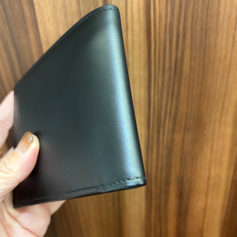 Cartier 黑滑面牛皮6卡對開短夾-2