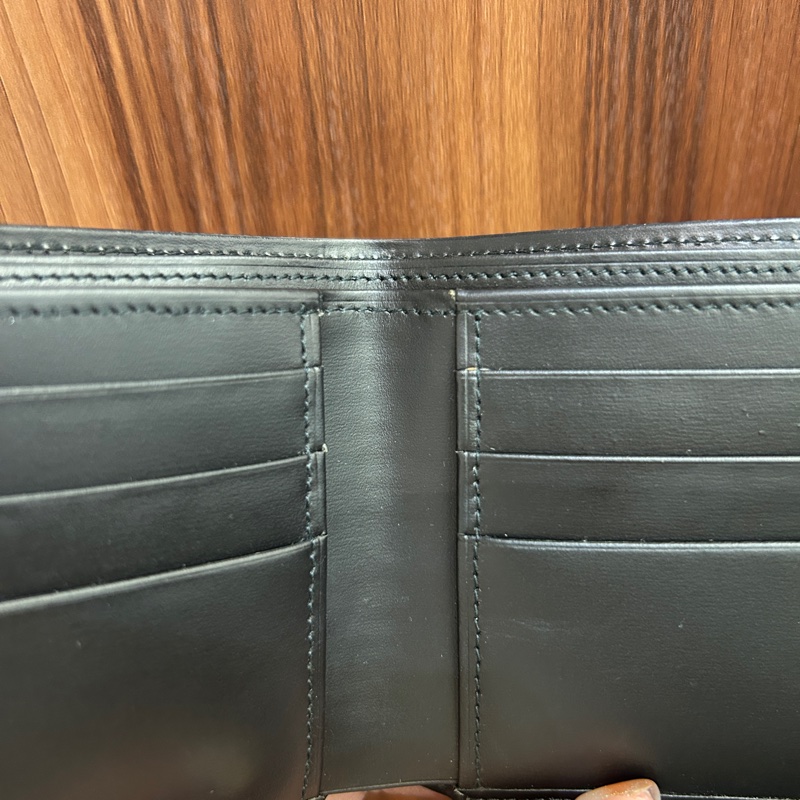 Cartier 黑滑面牛皮6卡對開短夾-9