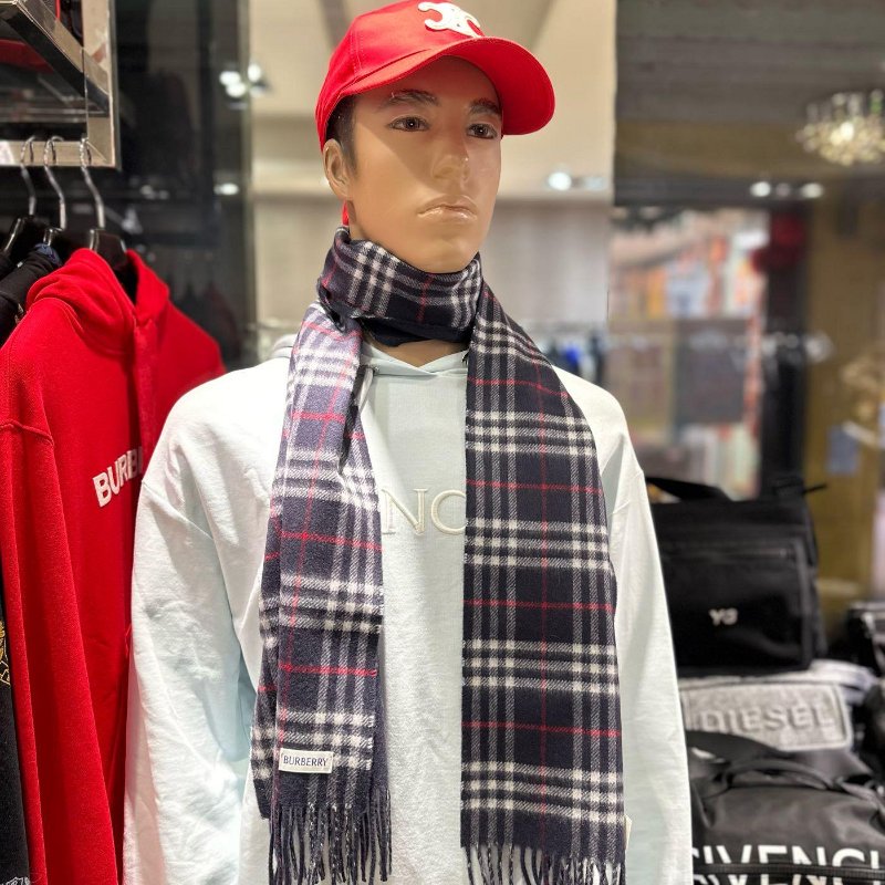 💎Han's house精品服飾💎Burberry 圍巾 格紋 羊毛 雙面 羊絨 中性 168X30 蘇格蘭制 現貨 原價22900-0