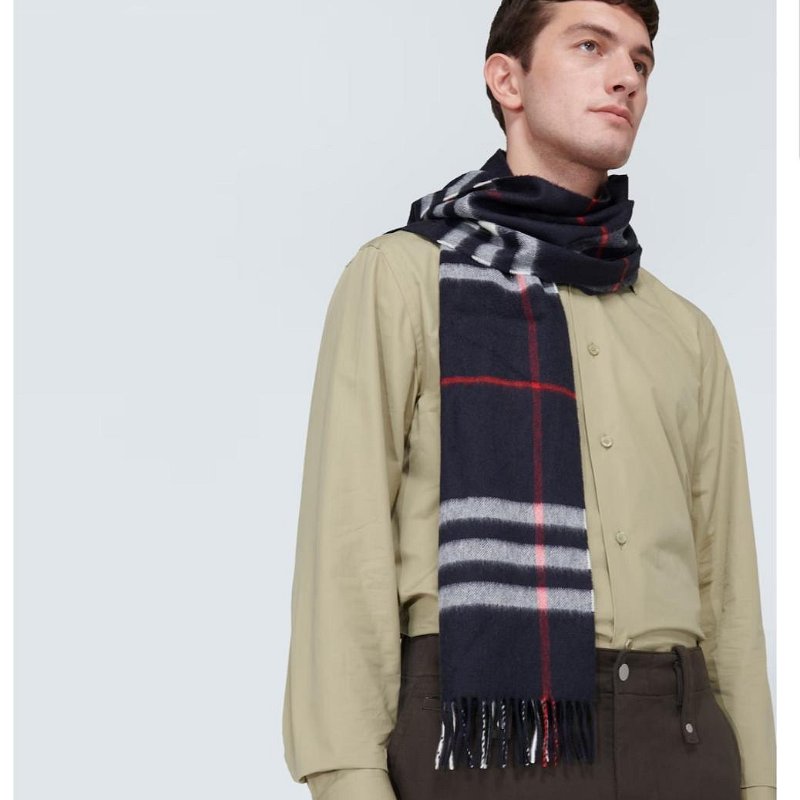 💎Han's house精品服飾💎Burberry 圍巾 格紋 羊毛 雙面 羊絨 中性 168X30 蘇格蘭制 現貨 原價22900-5