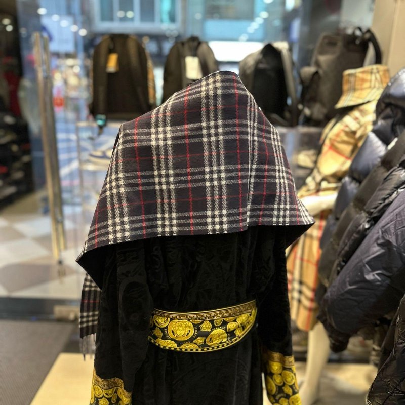 💎Han's house精品服飾💎Burberry 圍巾 格紋 羊毛 雙面 羊絨 中性 168X30 蘇格蘭制 現貨 原價22900-6