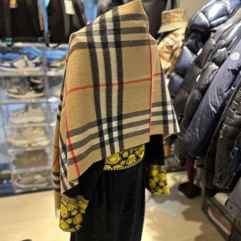 💎Han's house精品服飾💎Burberry 圍巾 格紋 羊毛羊絨 中性 210X50 蘇格蘭制 現貨 原價30000-4