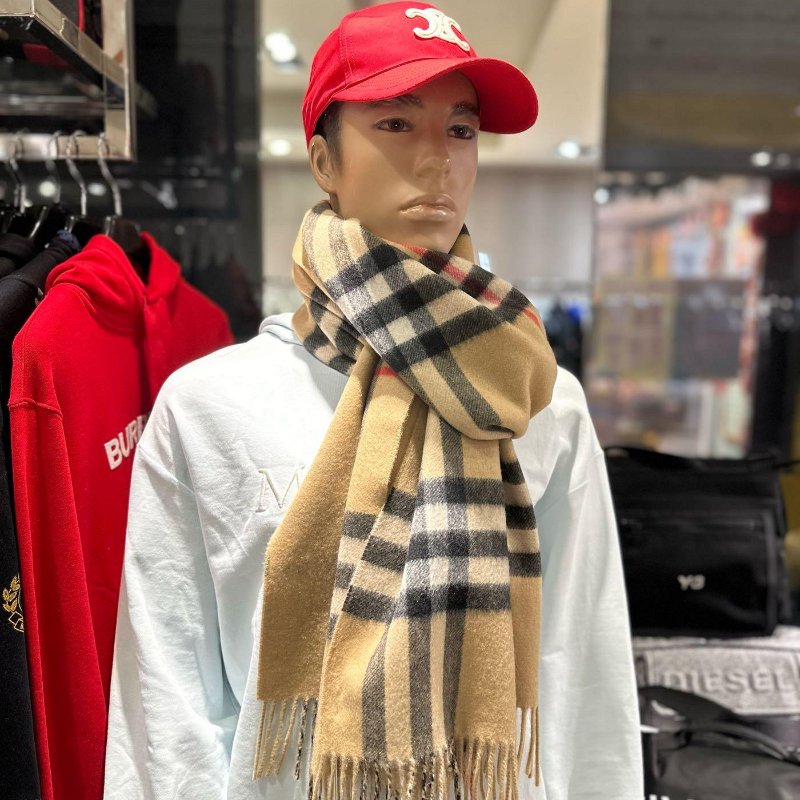 💎Han's house精品服飾💎Burberry 圍巾 格紋 羊毛羊絨 中性 210X50 蘇格蘭制 現貨 原價30000-6