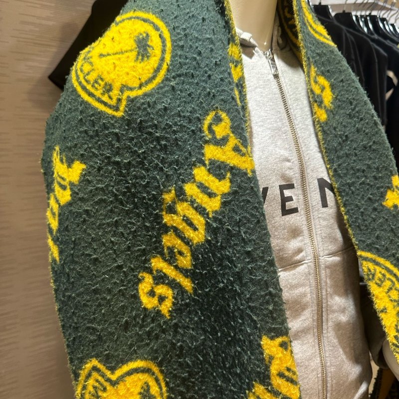 💎Han's house精品服飾💎 法國頂級 moncler 98% 羊毛 毛絨 圍巾 雙面用-5