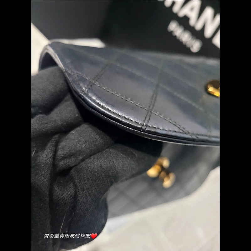 Chanel Classic Double Flap Jumbo 黑色小羊皮肩背包-11